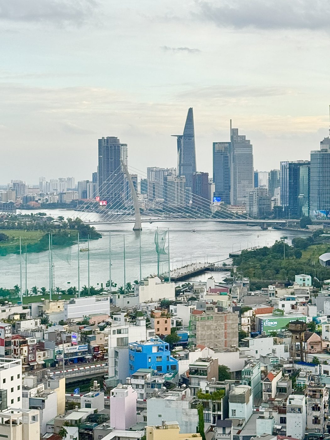 View sông Sài Gòn ban ngày